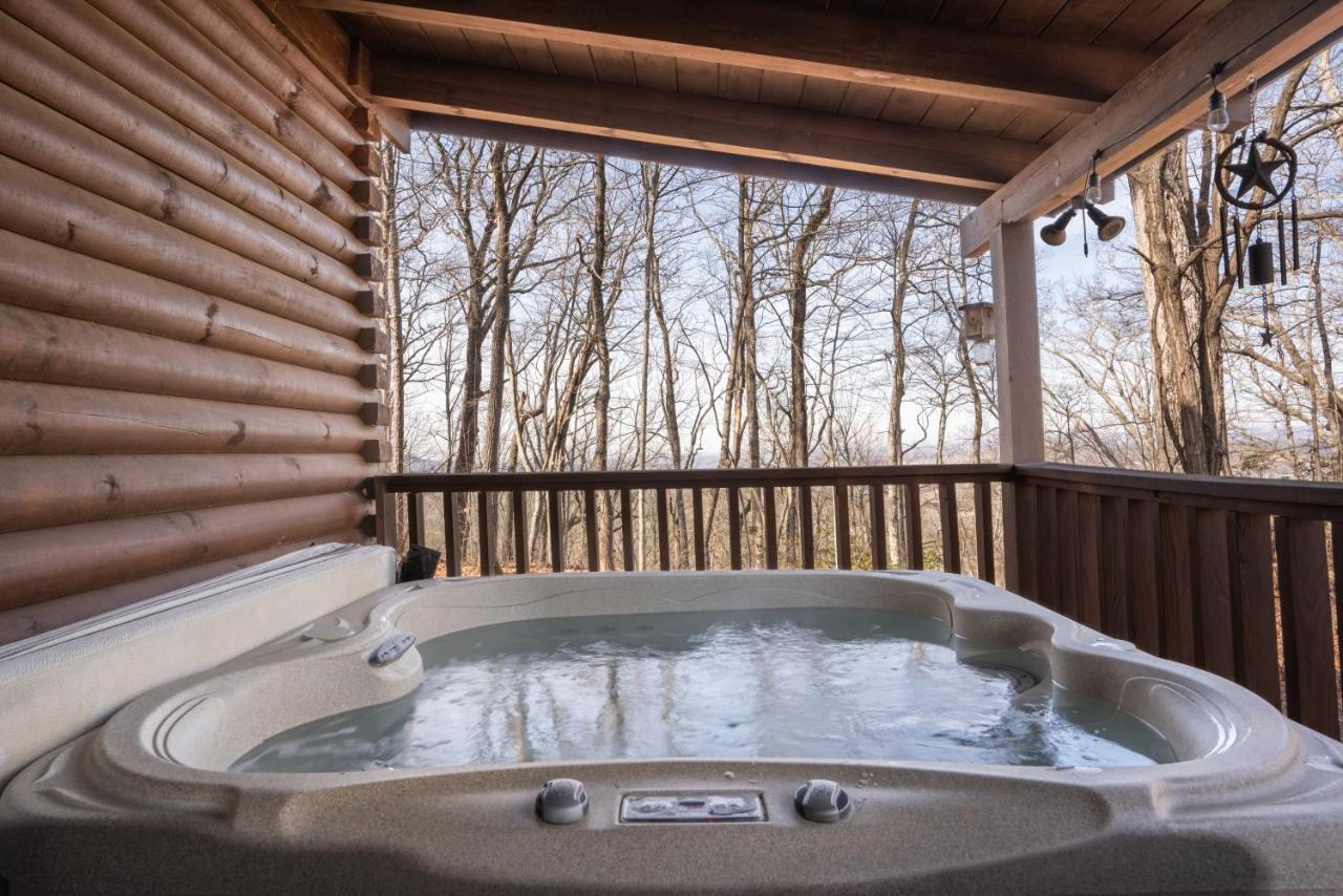 Comfort Cabin Bearway To Heaven W Private Hot Tub Pigeon Forge Exterior photo