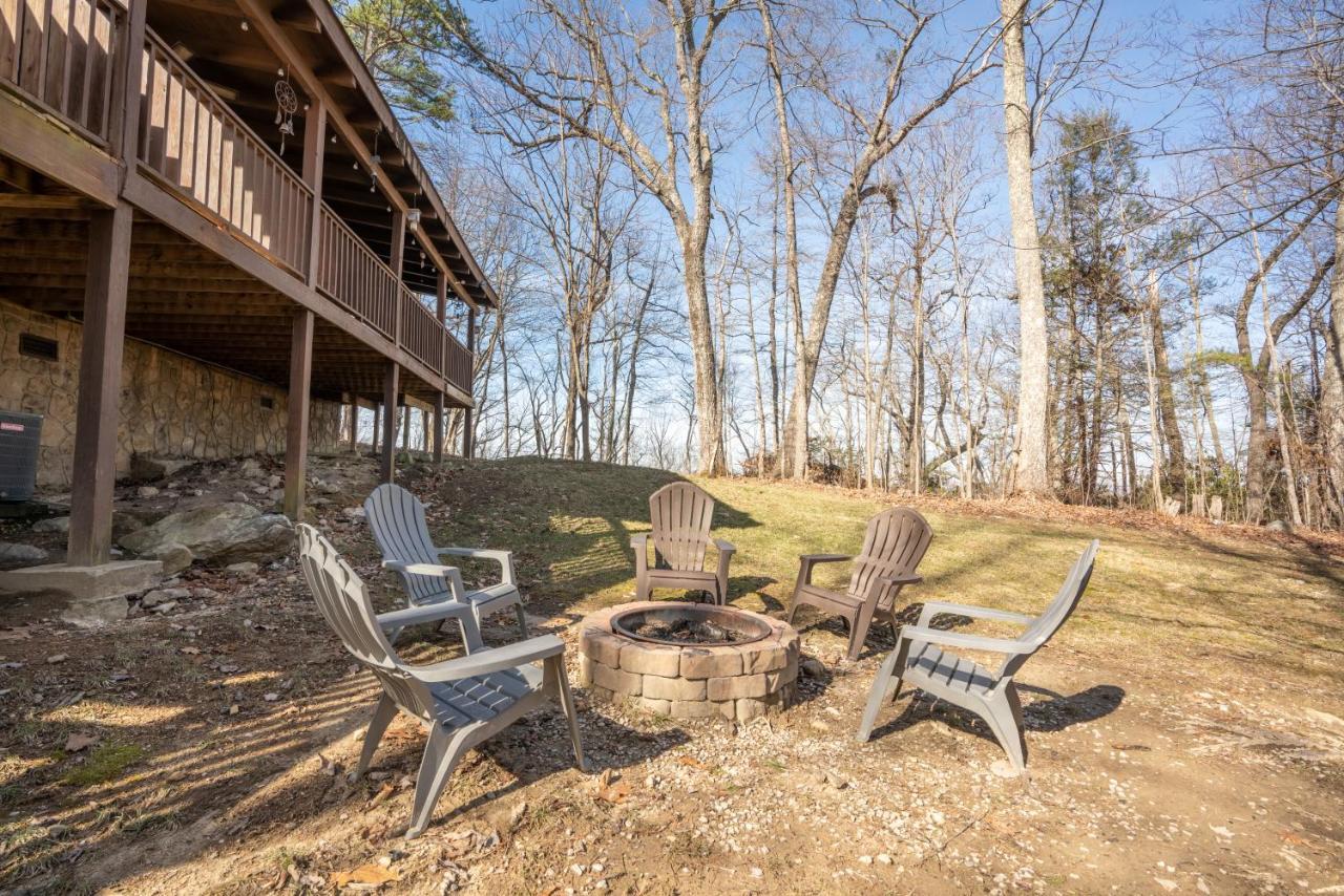 Comfort Cabin Bearway To Heaven W Private Hot Tub Pigeon Forge Exterior photo