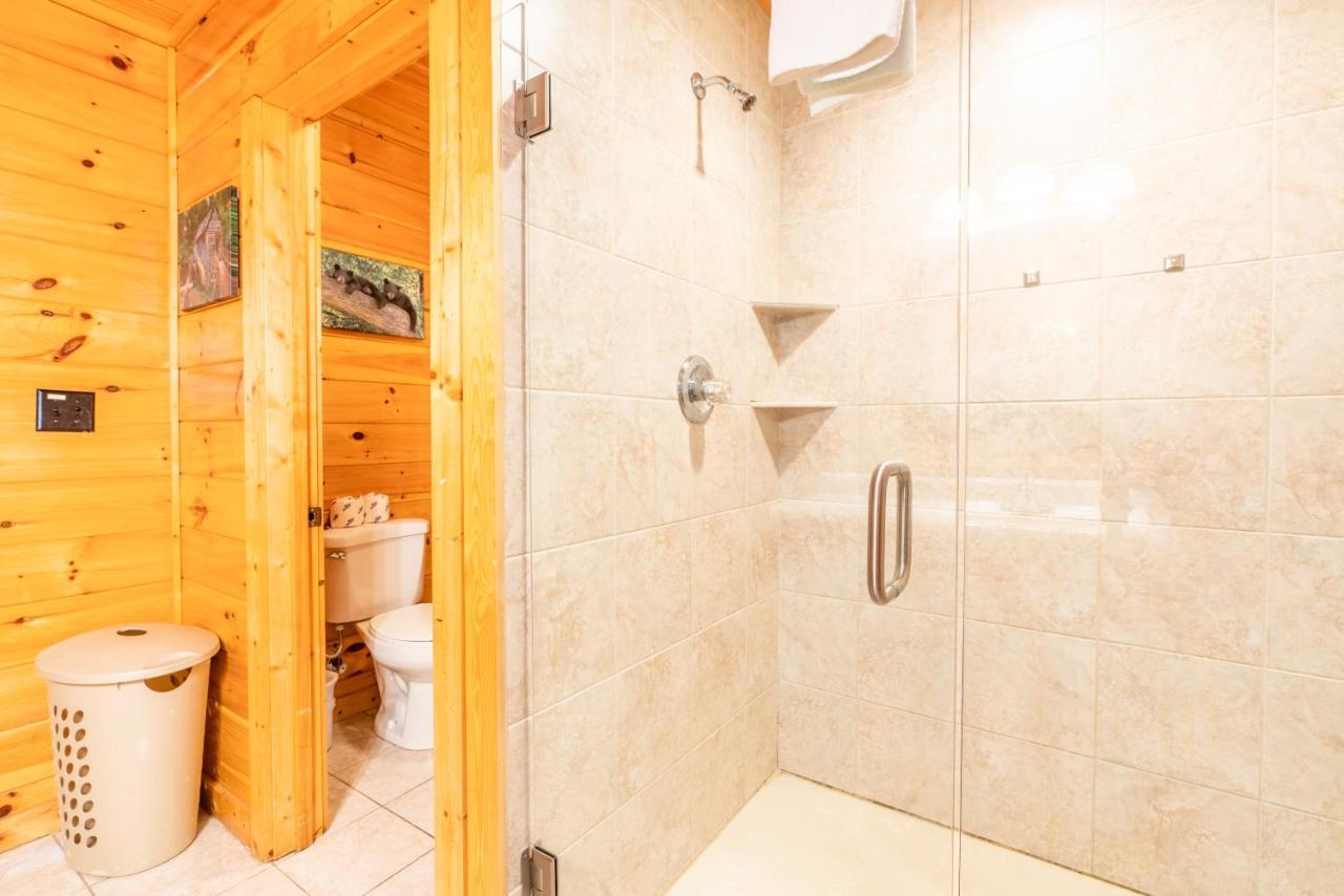 Comfort Cabin Bearway To Heaven W Private Hot Tub Pigeon Forge Exterior photo