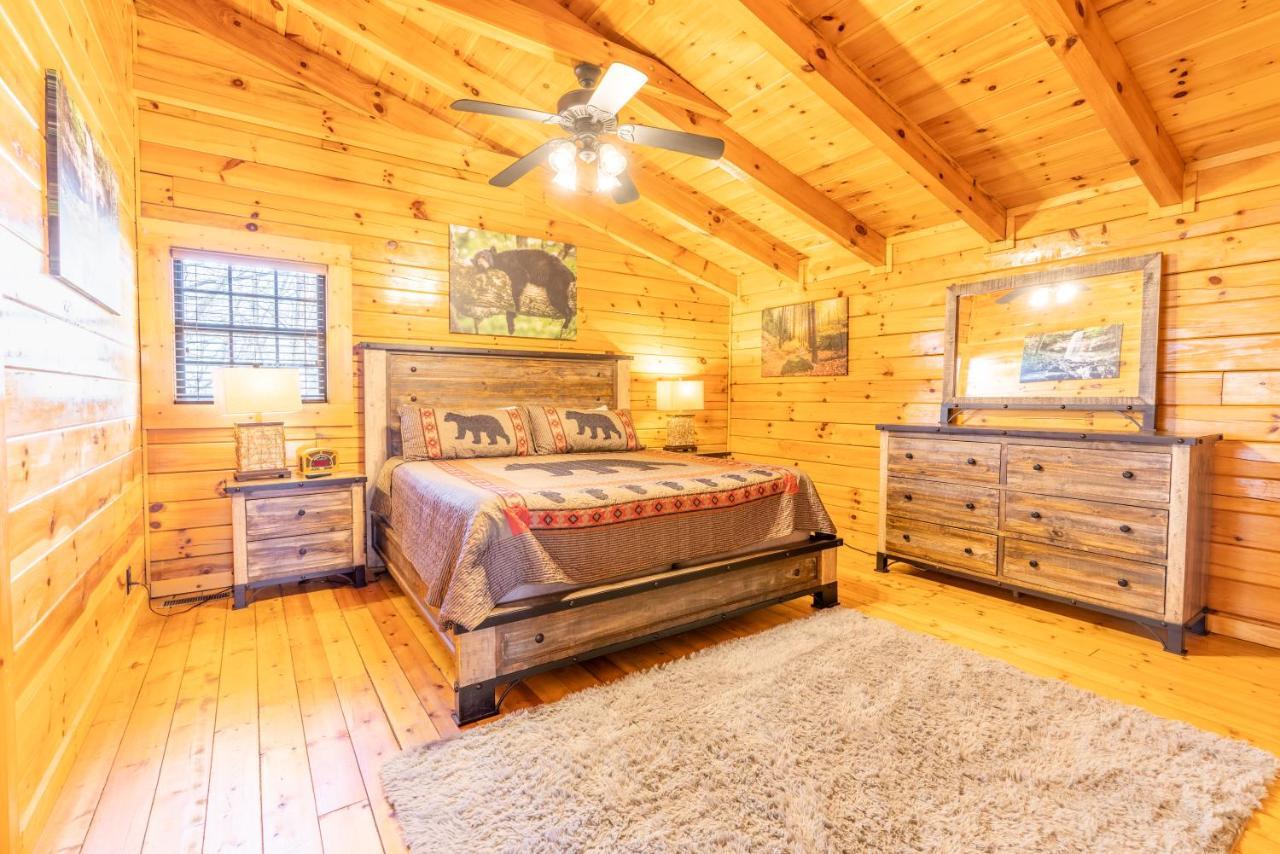 Comfort Cabin Bearway To Heaven W Private Hot Tub Pigeon Forge Exterior photo